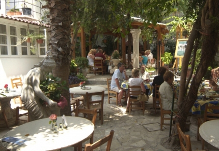 Отель и ресторан Kiniras в Пафосе